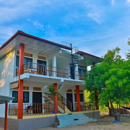 Autumn Moon Beach Cabanas Tangalle Exterior foto
